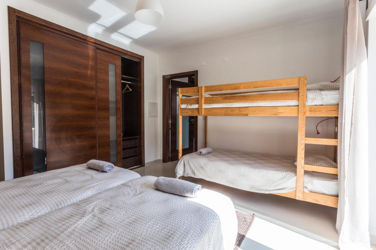 The Maverick Surfvillas โลรินญา ภายนอก รูปภาพ